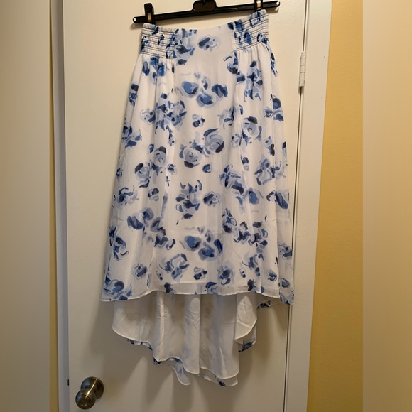 Club Monaco Handkerchief Skirt 🔴 - Picture 1 of 12